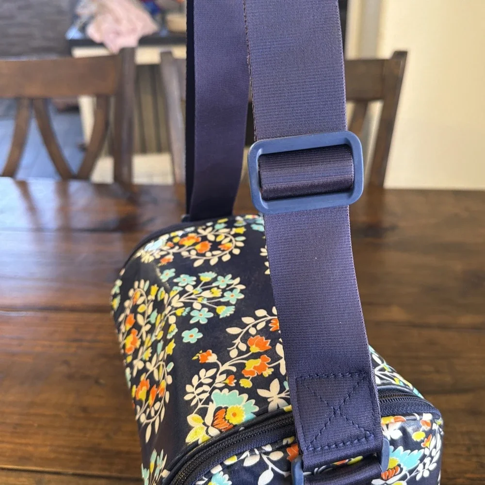 Vera Bradley Insulated Lunch Box Cooler Bag Navy Floral Adjustable Strap